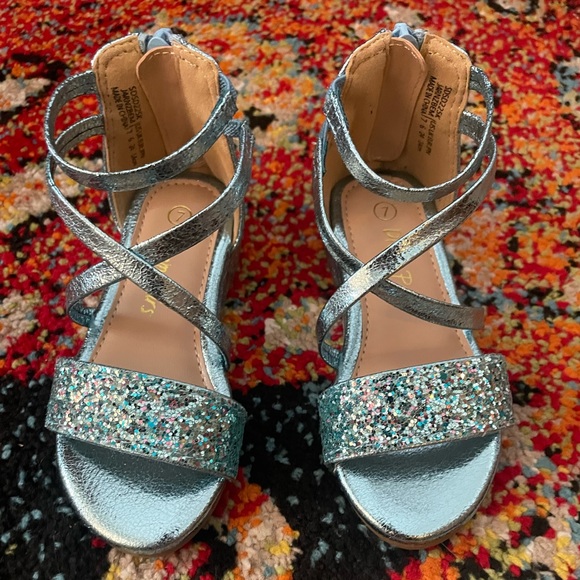 Toddler girls blue dressy shoes - Picture 3 of 3